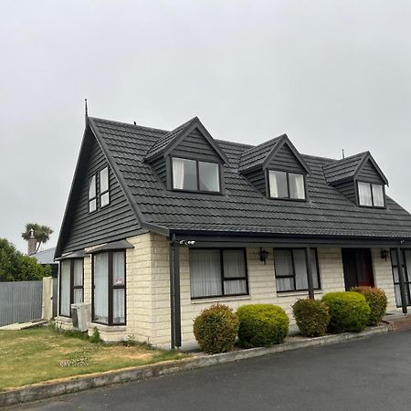 Academy Lodge Motel Ashburton Bagian luar foto