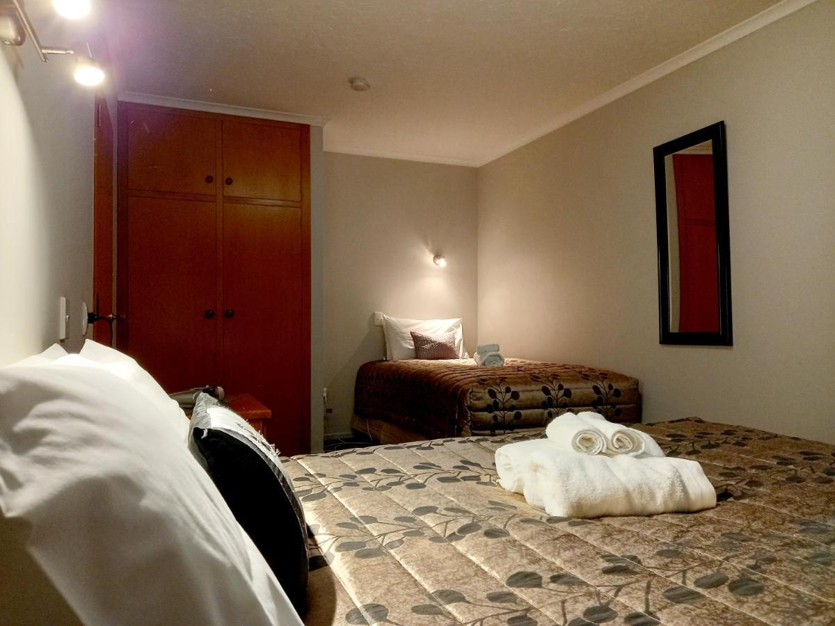 Academy Lodge Motel Ashburton Bagian luar foto