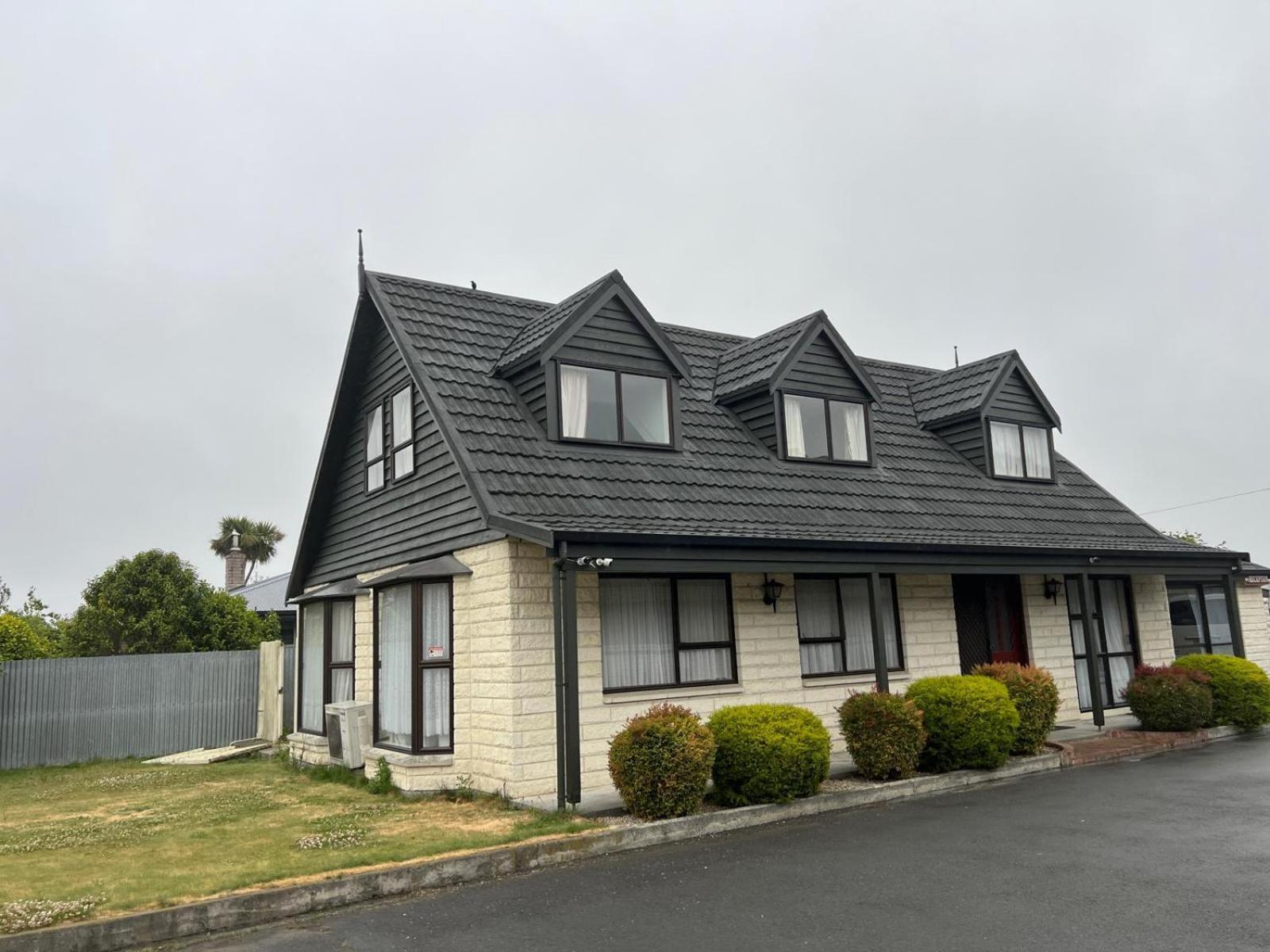 Academy Lodge Motel Ashburton Bagian luar foto