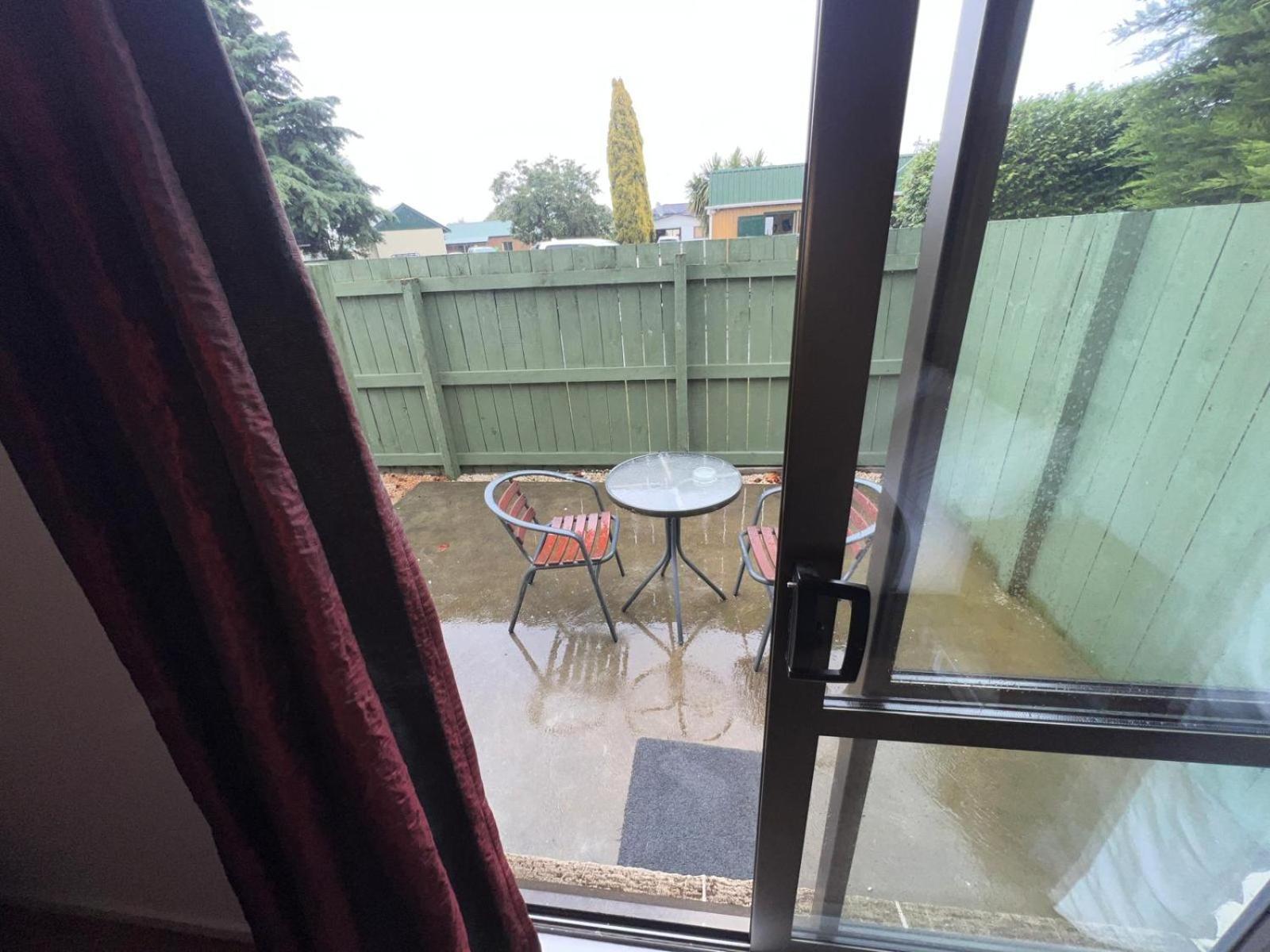 Academy Lodge Motel Ashburton Bagian luar foto