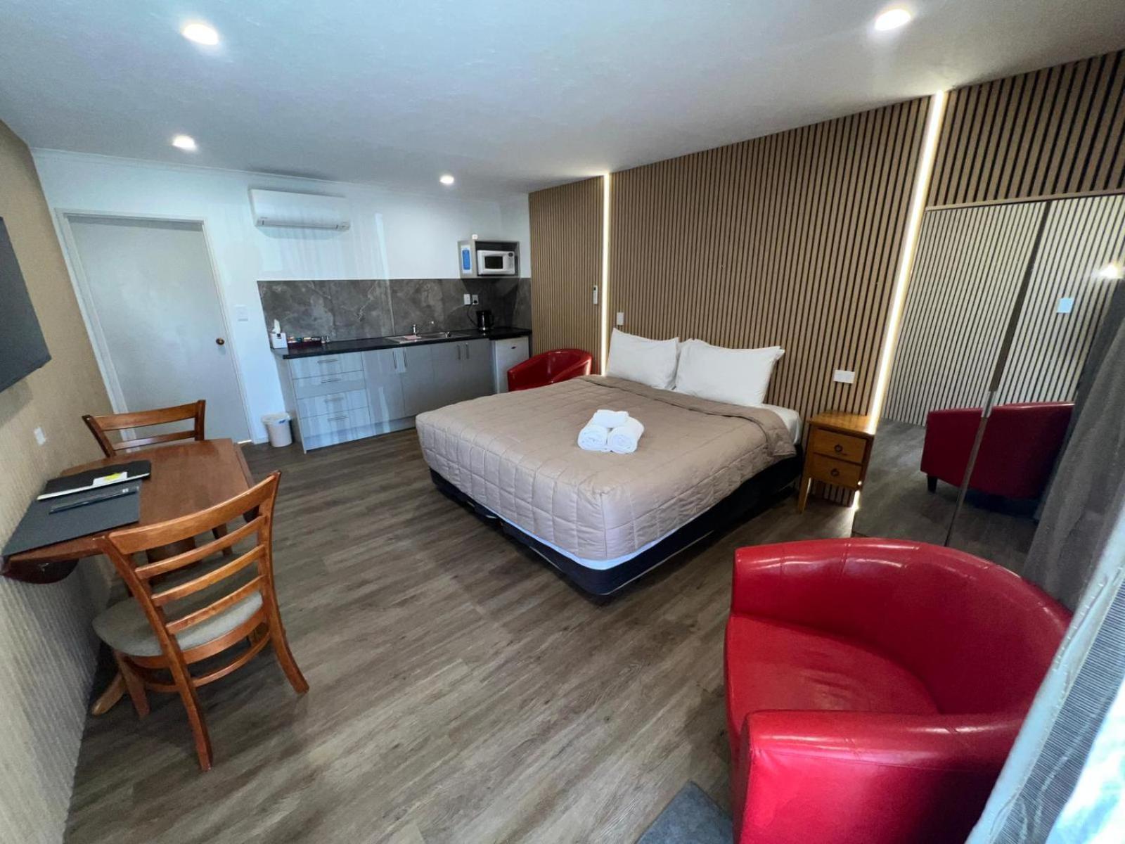 Academy Lodge Motel Ashburton Bagian luar foto