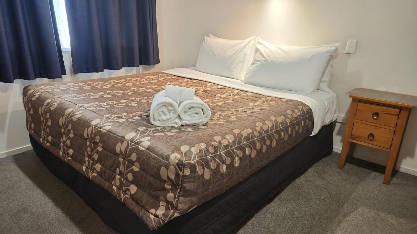 Academy Lodge Motel Ashburton Bagian luar foto