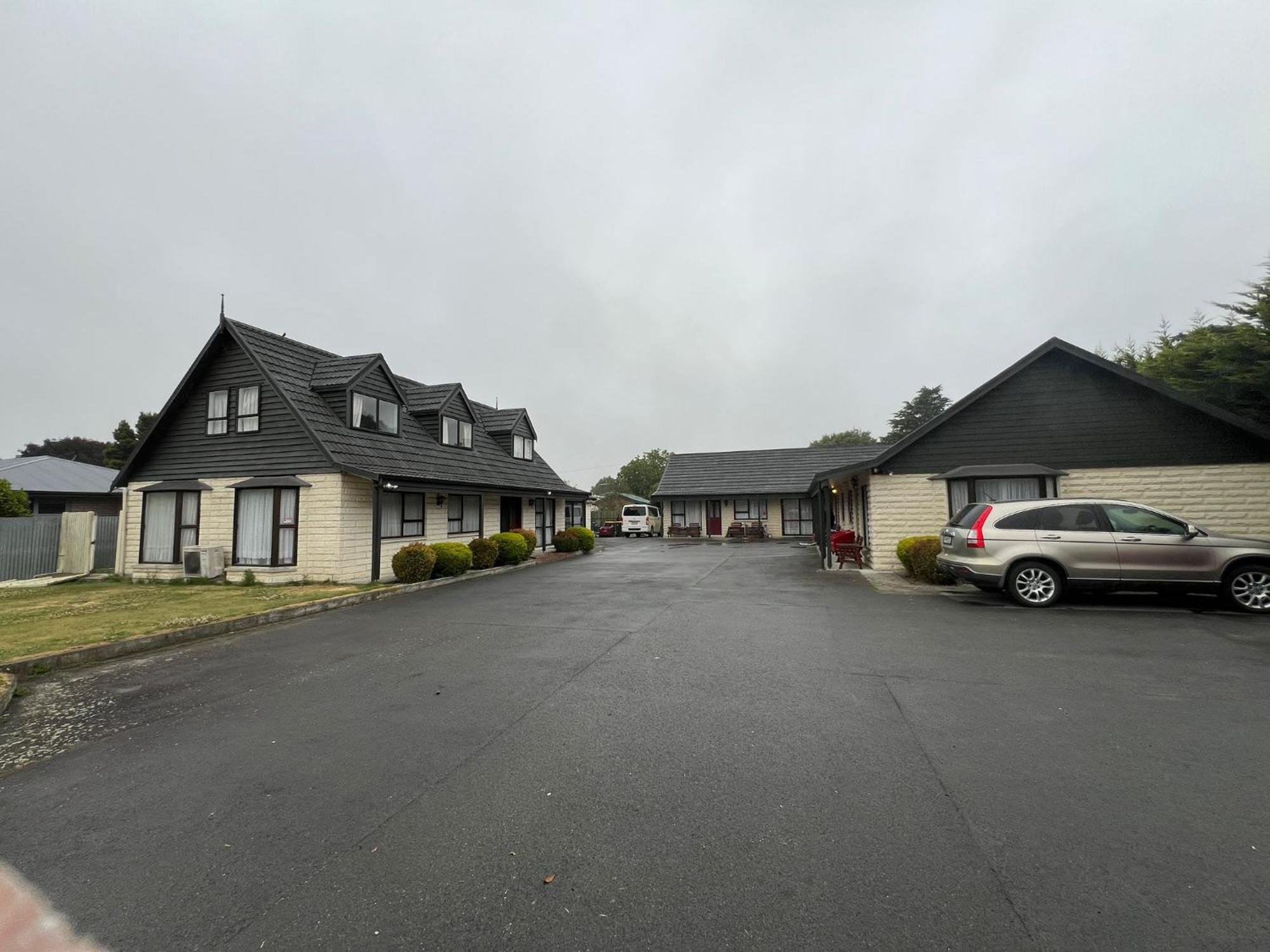 Academy Lodge Motel Ashburton Bagian luar foto
