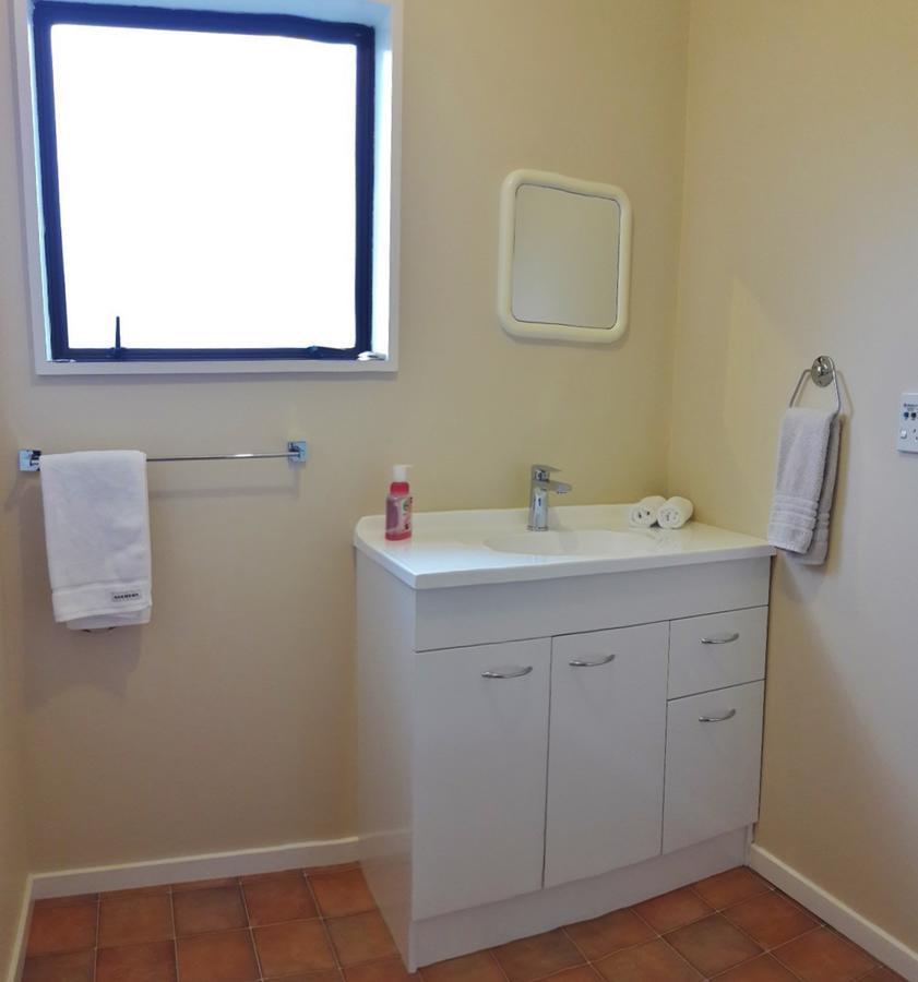 Academy Lodge Motel Ashburton Bagian luar foto