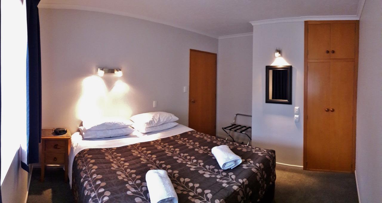Academy Lodge Motel Ashburton Bagian luar foto