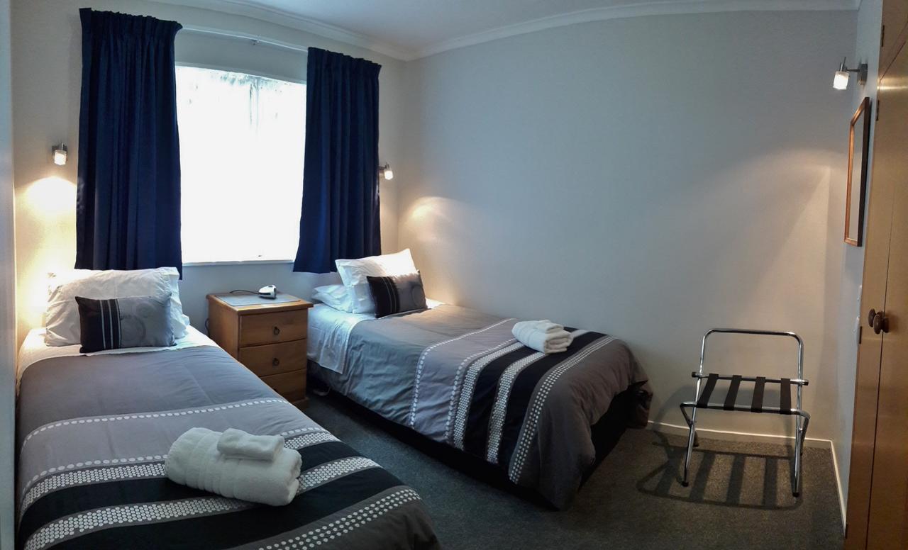 Academy Lodge Motel Ashburton Bagian luar foto